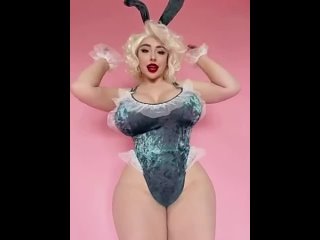 hot bimbo girls | bimbo fetish marilyn monroe cosplay big tits big ass natural tits granny